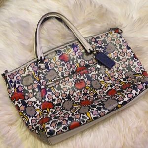 LIKE NEW COACH PRINTED SATCHEL PURSE